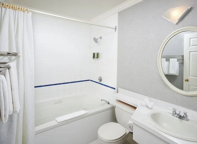 Lakewind, Standard, Queen Bed، Sir Sam's Inn & Waterspa - Adults Only 2/2