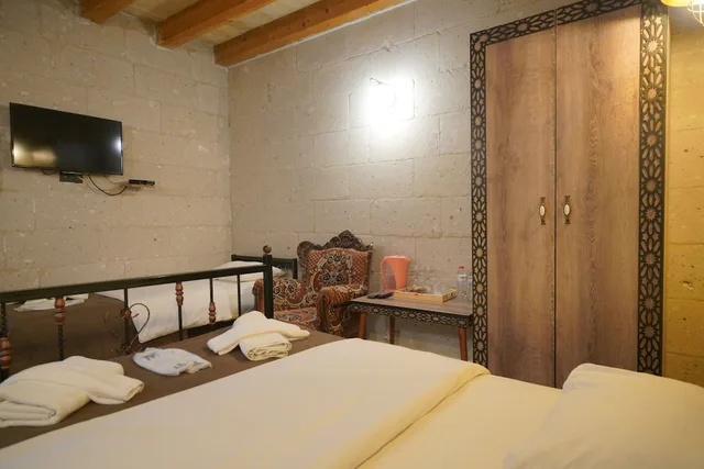 Cave, Double Bed، View Cave Hotel 9/10