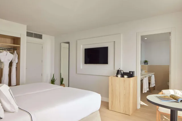 Supreme، Melia Lloret De Mar 5/10