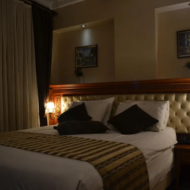 Standard, Double Bed, Seven Days Hotel 6/10