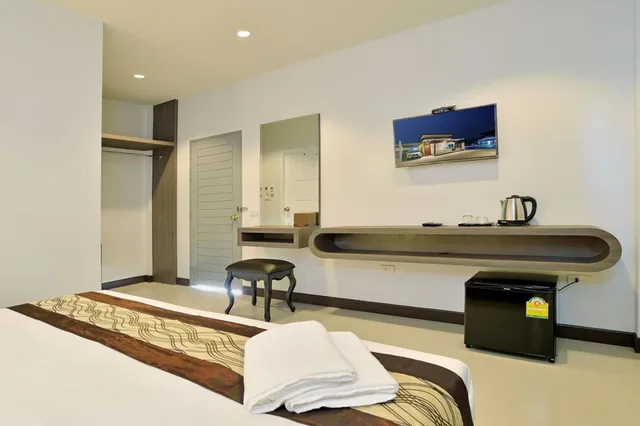 غرفة قياسية بسرير كوين، The Rich Resort 3/4