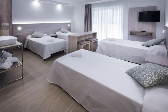 Family, 3 Beds, Balcony, 4R Salou Park Resort II 2/10
