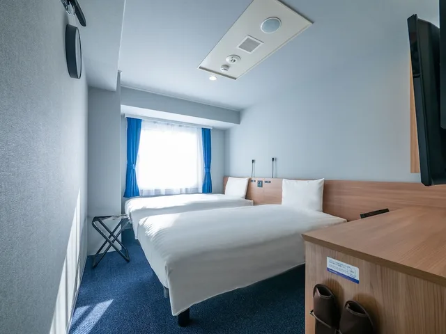 غرفة قياسية بسريرين منفصلين، Toyoko Inn Yodoyabashi Eki Minami 3/4