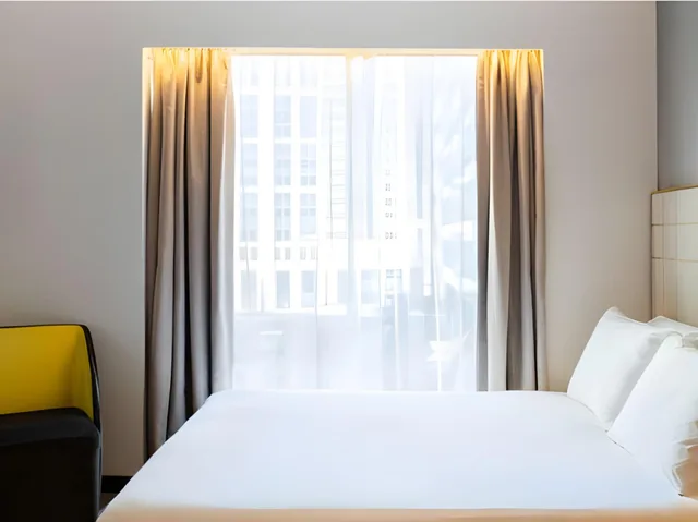 Towre Hyll, Superior, King Bed, Accessible، Leonardo Hotel London Aldgate - Formerly Hotel Saint 2/2