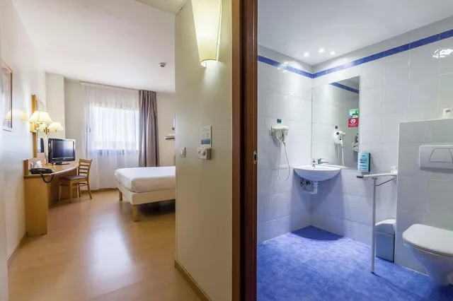 غرفة بسرير كوين، Travelodge Madrid Alcala De Henares 9/9