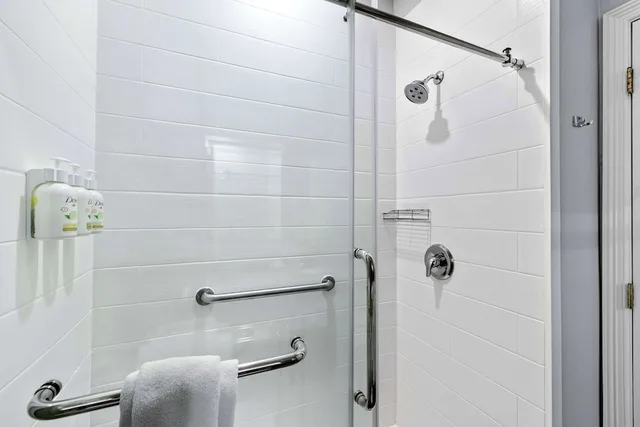 غرفة ديلوكس بسرير كينج، La Quinta Inn Suites Raymondville 7/8