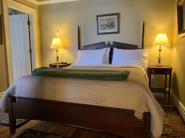 Retreat, Deluxe, Suite, Queen Bed, Surf Side, Sofa، Surfside Inn 7/10