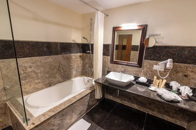جناح تنفيذي بسريرين كينج، Clarks Exotica Convention Resort Spa 6/9