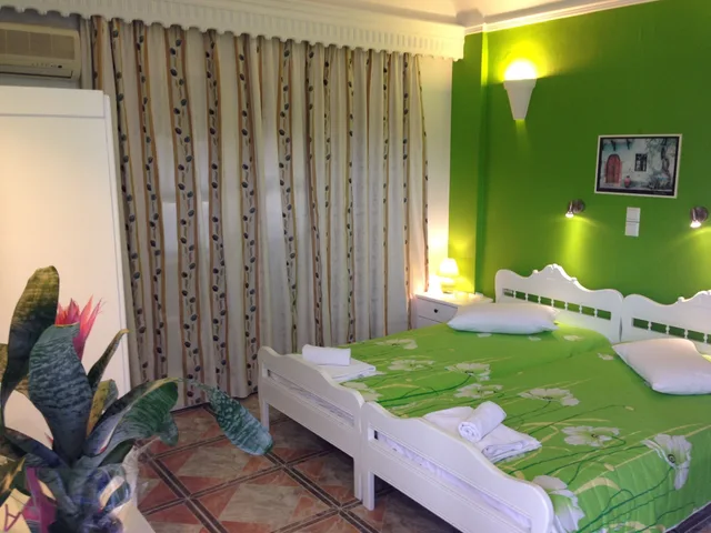 غرفة قياسية بسرير مزدوج أو سريرين منفصلين، VILLA MICHALIS 2/2