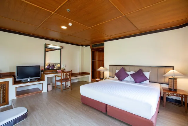 Upper, Panorama, Superior, King Bed, with View، Imperial Phukaew Hill Resort 3/5