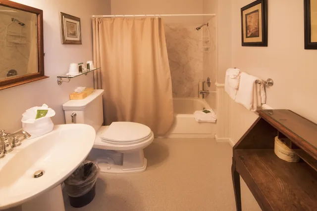 Gilbert, Suite, Queen Bed، The Gilbert Inn 5/6