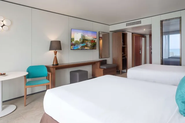غرفة ديلوكس بسريرين مزدوجين بإطلالة على الحديقة، Sonesta Maho Beach Resort And Casino And Spa 4/8