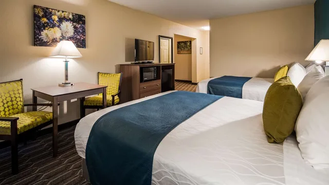 جناح بسريرين كوين، Best Western Plus Yadkin Valley Inn & Suites 1/1