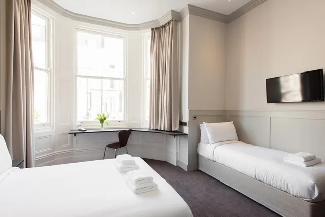 غرفة قياسية ثلاثية، The Mowbray Court Hotel 1/2