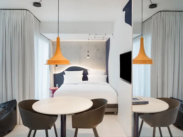 Urban, Queen Bed, KPM Hotel and Residences 3/5
