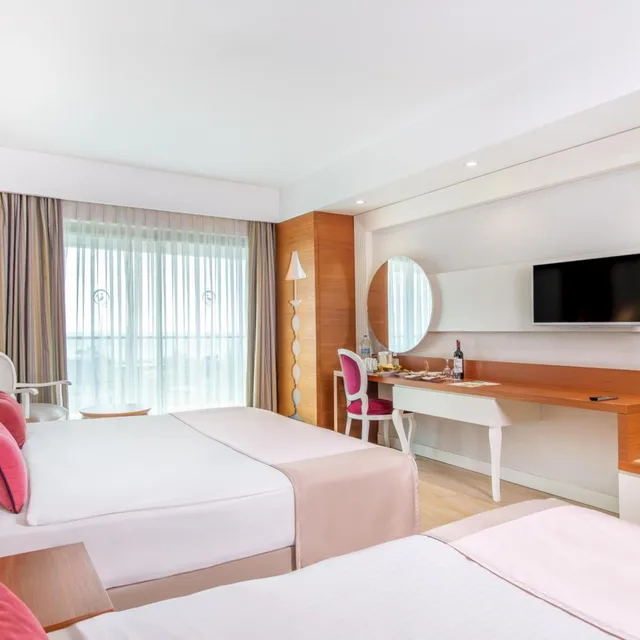 غرفة ثلاثية بإطلالة على البحر، Port Nature Luxury Resort Hotel and Spa 4/9
