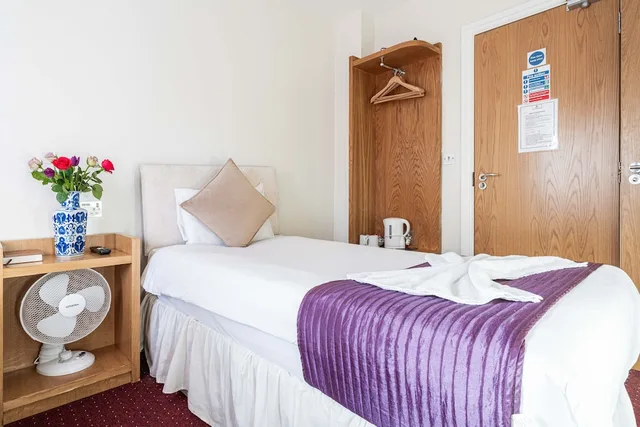 غرفة بسريرين منفصلين، Lancaster Court Hotel 6/10