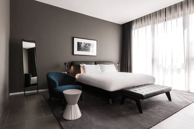 جناح دوبلكس بسريرين منفصلين وسريرين كينج، Intercontinental Malta 2/6