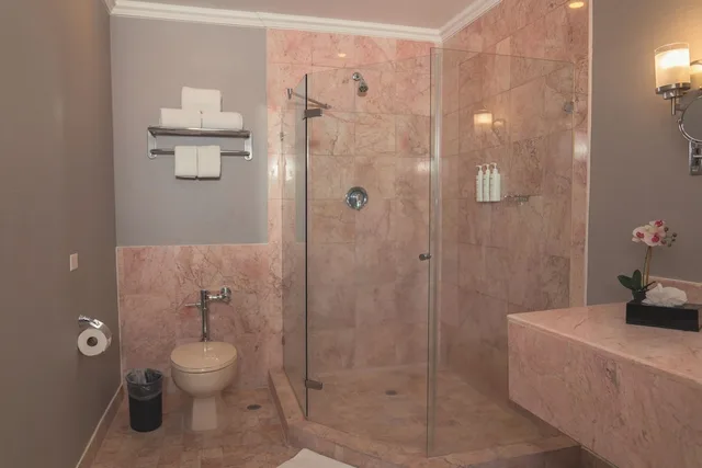 جناح بسريرين كينج بغرفتي نوم، Waymore Hotel Spa & Casino 4/6