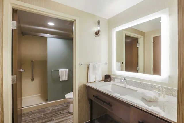Premium, Studio, 2 Queen Beds, HOMEWOOD SUITES BY HILTON CHARLESTON HISTORIC DISTRICT 2/2
