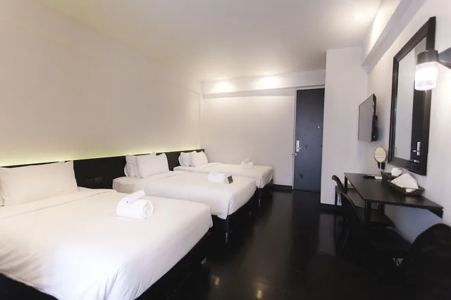 غرفة قياسية ثلاثية بثلاثة أسرّة، Isilver Hotel 1/4