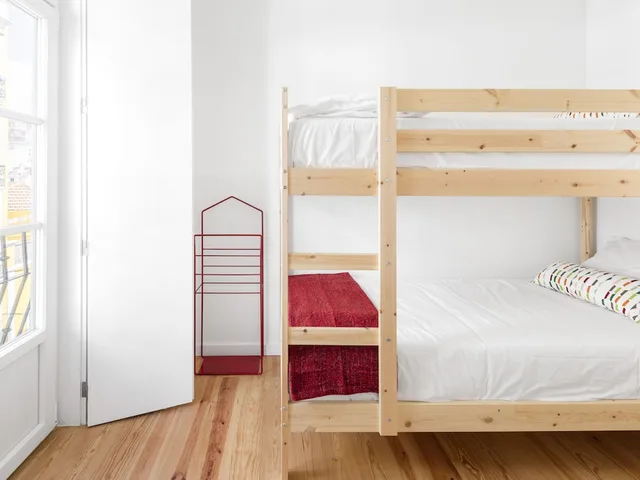 شقة ديلوكس بسرير كوين وسرير بطابقين بغرفتي نوم مع أريكة، Lisbon Serviced Apartments Castelo de Sao Jorge 2/10