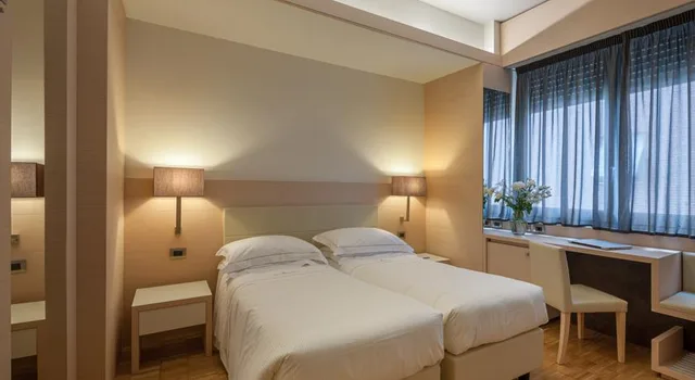 غرفة قياسية بسريرين منفصلين، Ariston Hotel Milan 5/6