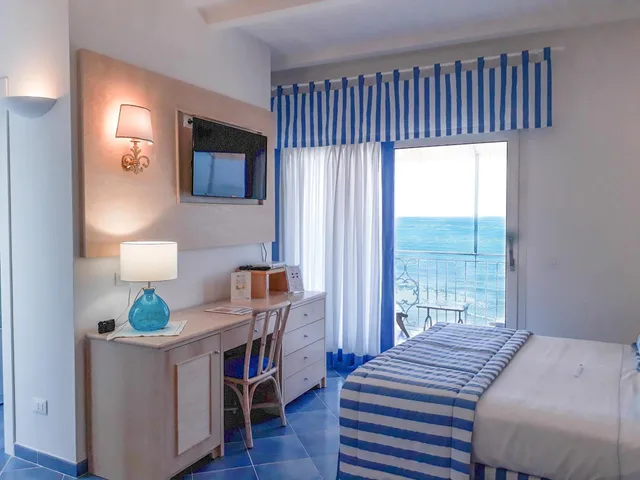 جناح سوبيريور بإطلالة على البحر، Aurora Hotel & Suites Sul Mare 3/6