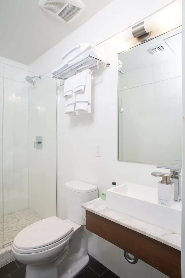 جناح بسرير كينج بحوض استحمام، Fairwind Hotel Miami Beach 7/10