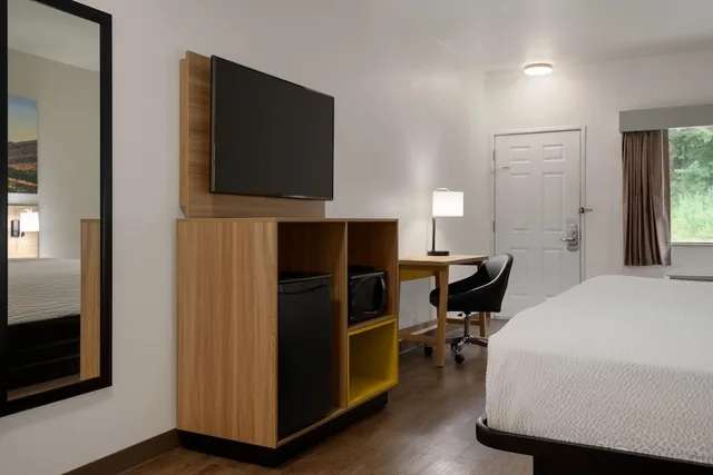 غرفة بسرير كينج لذوي الإعاقة، Days Inn by Wyndham Lexington 7/10