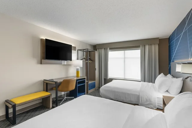غرفة قياسية بسريرين كوين، Comfort Inn & Suites Hampton Near Coliseum 1/4