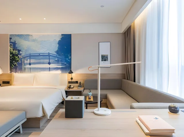 غرفة بسرير مزدوج بإطلالة على النهر، Atour Hotel (Tongxiang Zhenxing Road) 1/1