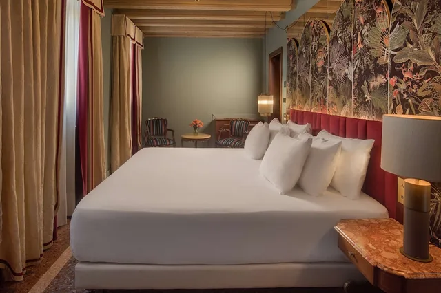 غرفة بريميوم بإطلالة على القناة، NH Collection Venezia Grand Hotel Palazzo dei Dogi 2/10