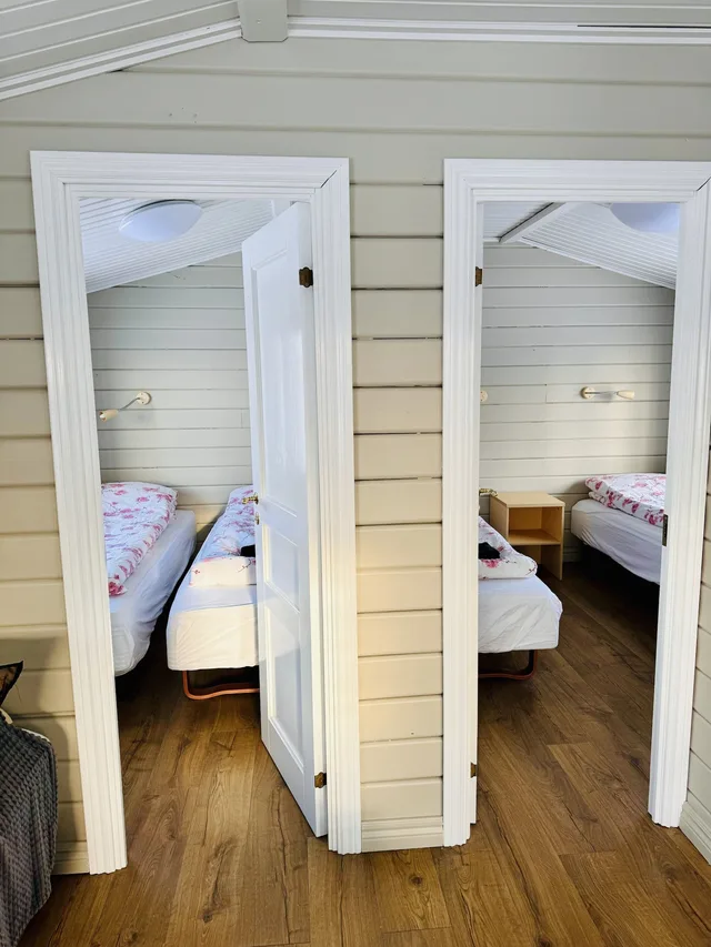 كوخ بستة أسرّة بغرفتي نوم، Hellisholar Cottages 5/10