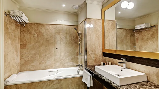 Superior, Double Bed, Grandezza Hotel Luxury Palace 2/3