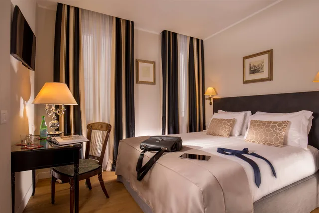 غرفة كلاسيكية مفردة بسرير مزدوج، Hotel Monte Cenci 1/2