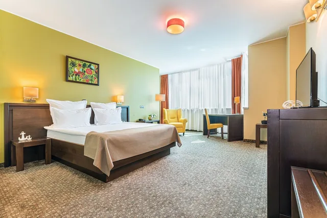 غرفة ديلوكس بسرير كوين بإطلالة على النهر، Vega Hotel 2/8