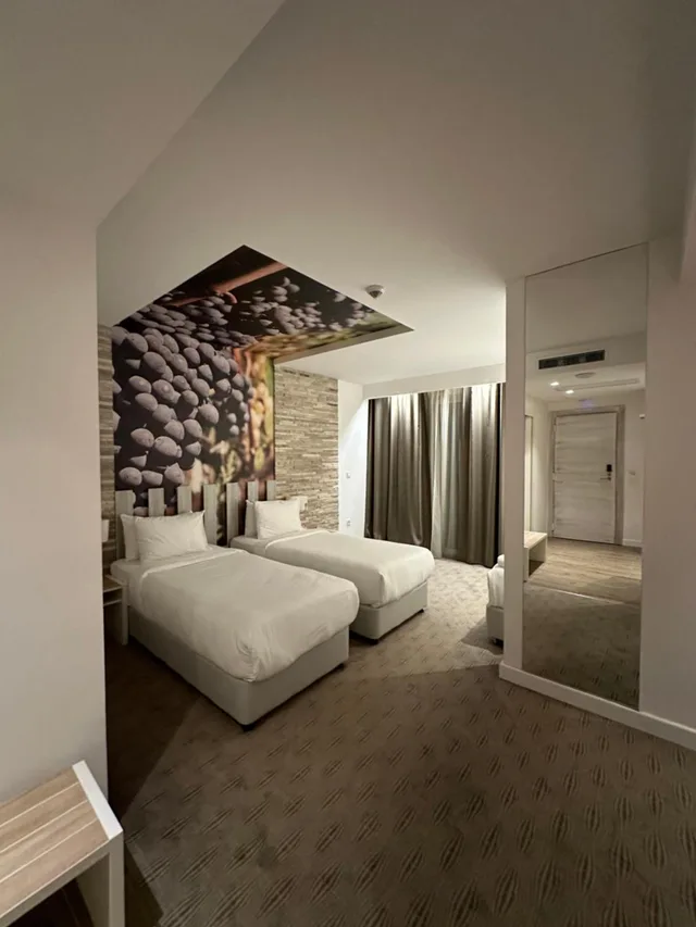 غرفة ثلاثية بشرفة، Hotel Nar 3/6