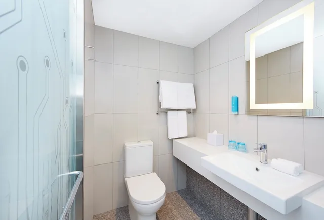 Standard, Twin Beds, Holiday Inn Express Sydney Macquarie Park 8/10