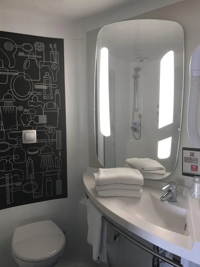 Standard, Multiple Beds، ibis Caen Porte de Bretagne 2/5