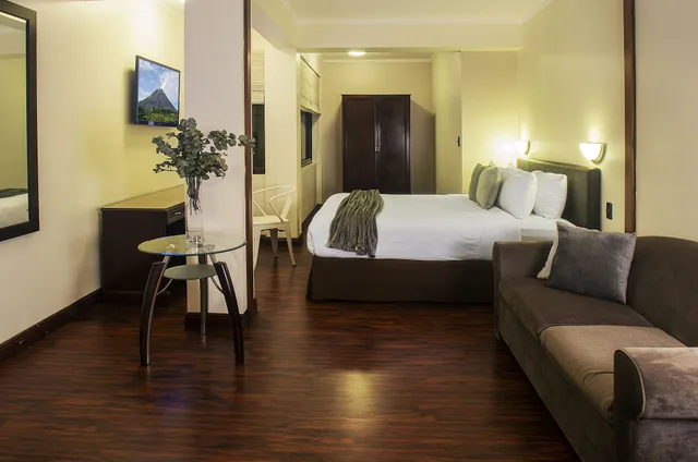جناح بريميوم بسرير كينج، Parque Del Lago Hotel 2/8
