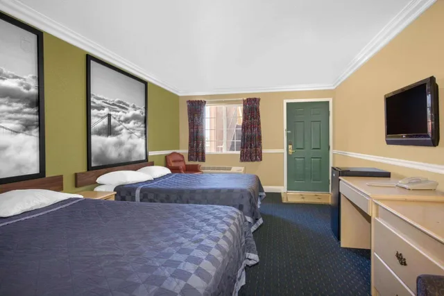 غرفة بسريرين كوين، Super 8 By Wyndham Hayward Downtown 1/2