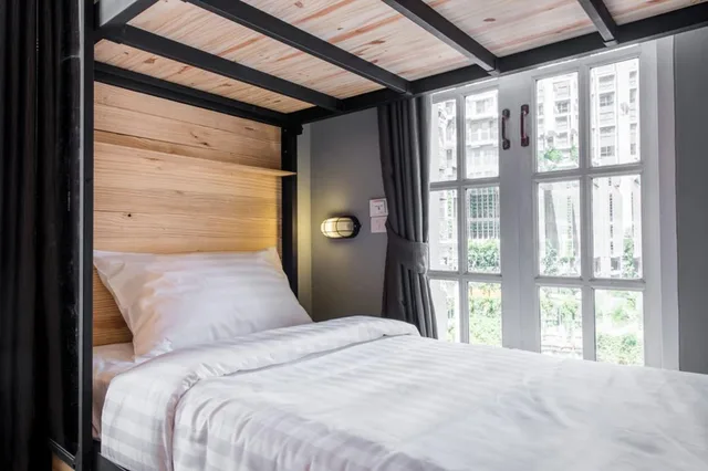 غرفة قياسية رباعية بأسرّة بطابقين، X9hostel 1/5