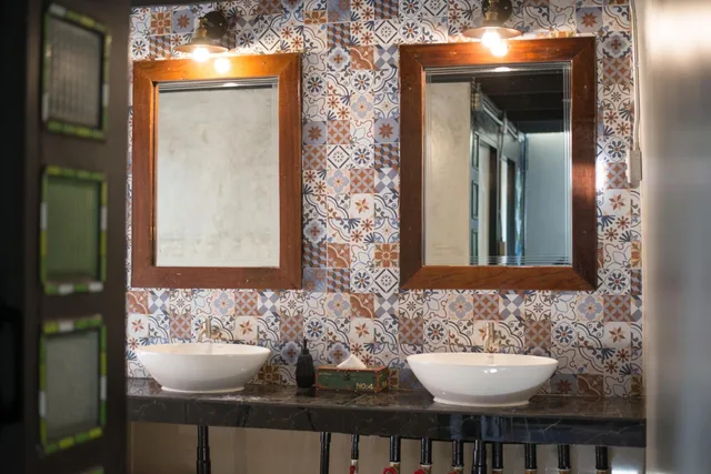 Room, Double Bed, Shared Bathroom, with Fan، Sawatdee Guesthouse The Original 3/5