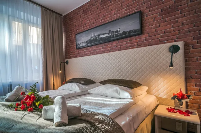 Room, Twin Beds, Delta Hotel 4/10