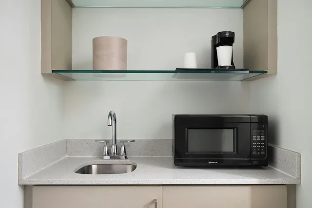 استوديو بسريرين مزدوجين لذوي الإعاقة، Springhill Suites Chicago Downtown River North 7/7