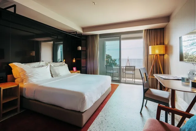Ocean، NEXT by Savoy Signature 1/4