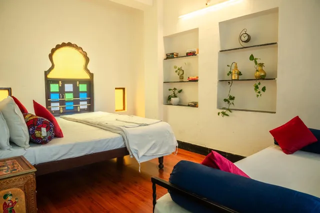 Deluxe, No Air Condition, Hotel Lake Ghat Palace 2/2