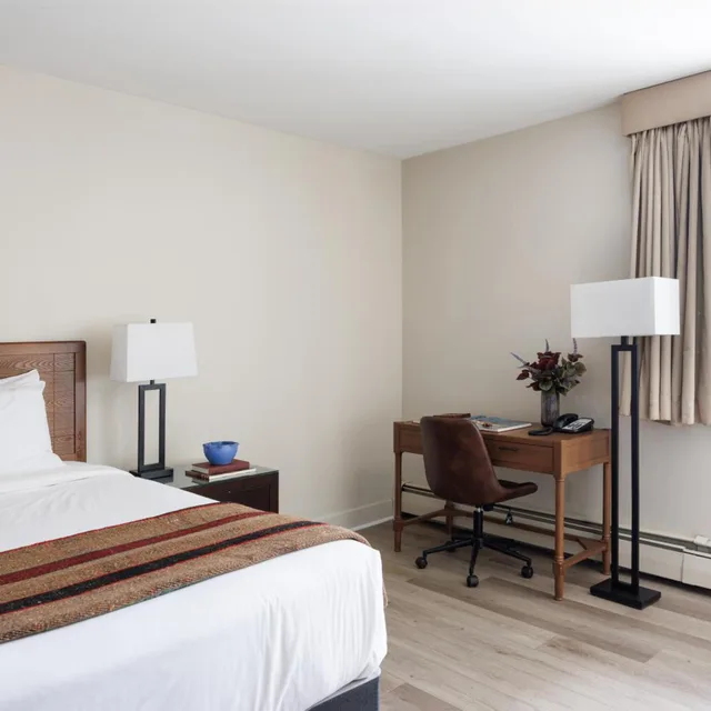 غرفة، The Andrew Hotel 2/3