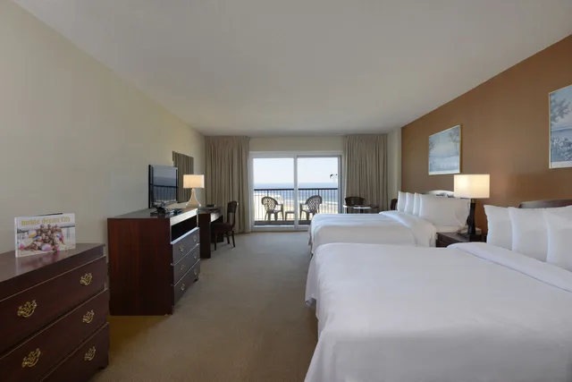 Room, 2 Queen Beds, Partial View، Grand Hotel Ocean City Oceanfront 2/7